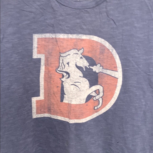47 Denver Broncos Throwback Logo Blue Short Sleeve Shirt Size Small - Picture 2 of 7